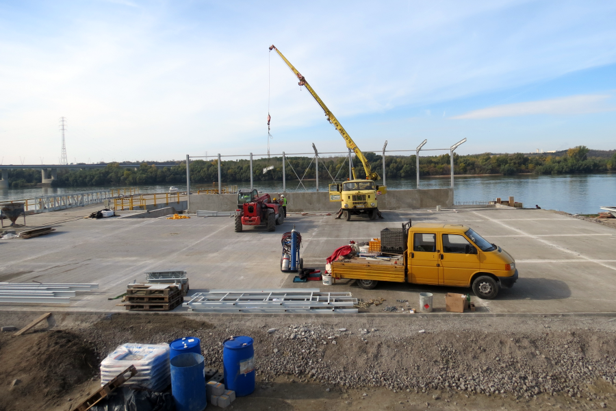 A stég vasbeton lemeze