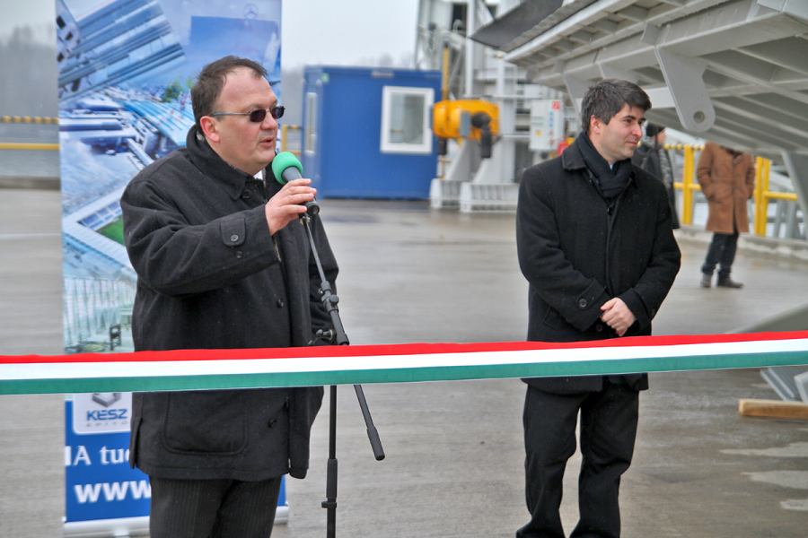 Szucsányi László megnyitója